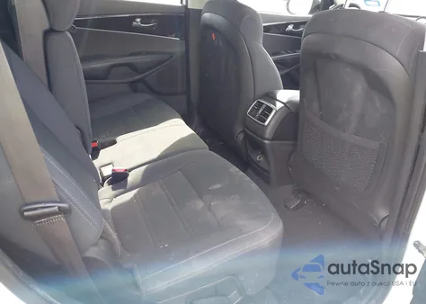 2019 Kia Sorento 2.4L L z USA, uszkodzony, nr VIN 5XYPG4A34KG599895